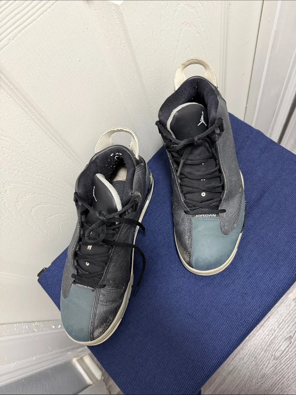 Jordan Men’s Black and Teal Low-Top Sneakers